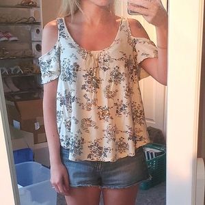 Lucky Brand size S cold shoulder t-shirt